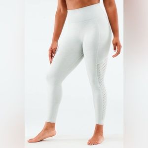 Sync Seamless High-Waisted 7/8 Legging